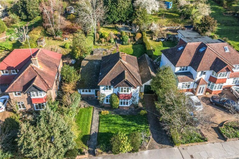 scrsah_scr260682_img_02.jpg Ballards Way, South Croydon, CR2, photo 3