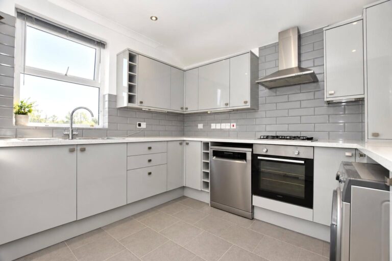 Balfour Road, London, SE25, photo 2
