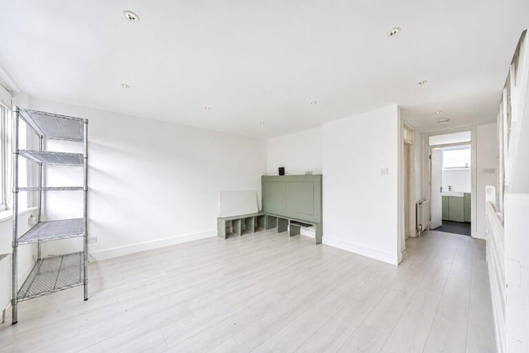 snwsah_rpt150350_l_img_09.jpg Shirley Row, Avenue Road, London, SE25, photo 10