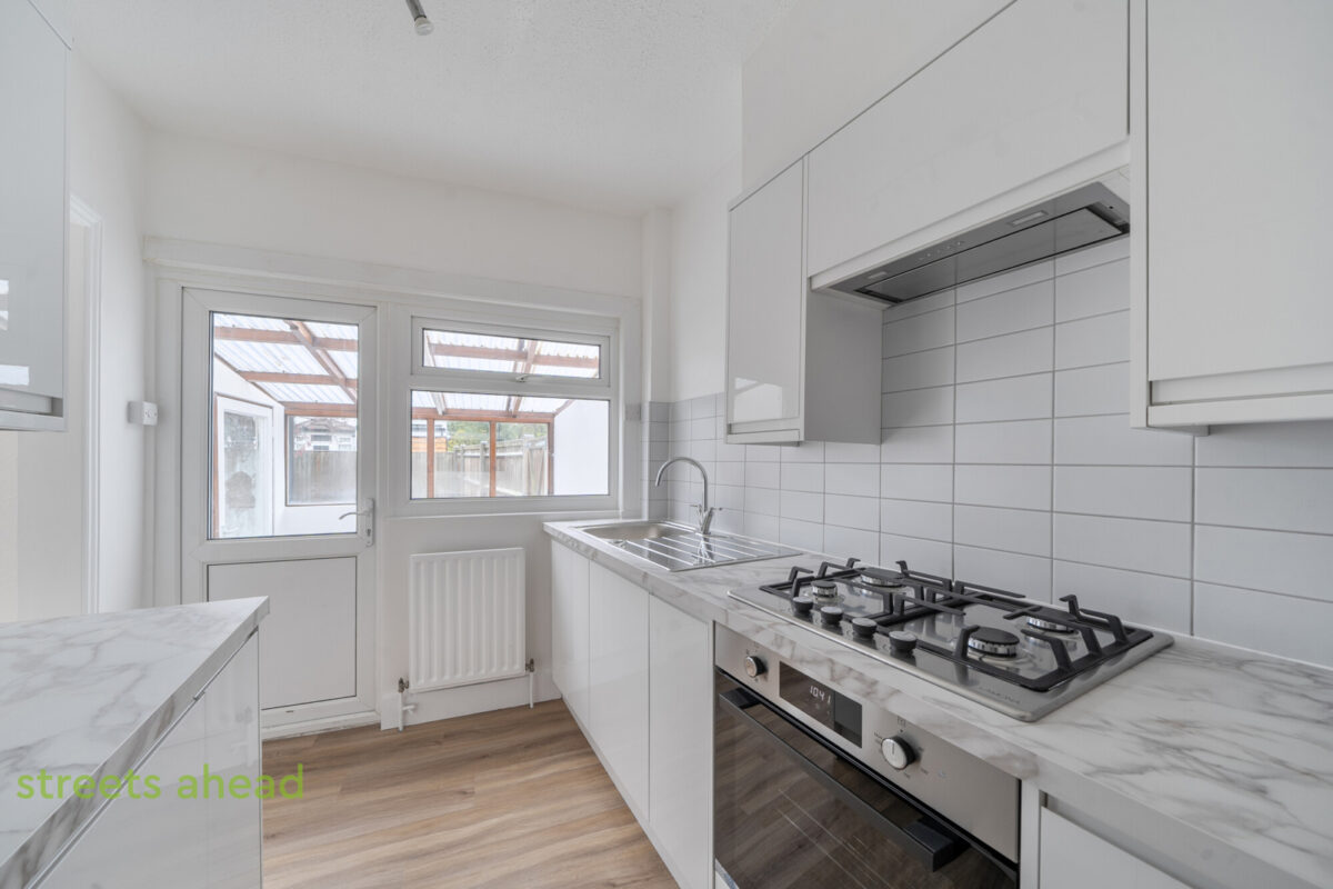 snwsah_snw080370_l_img_01.jpg Aylett Road, London, SE25, photo 2