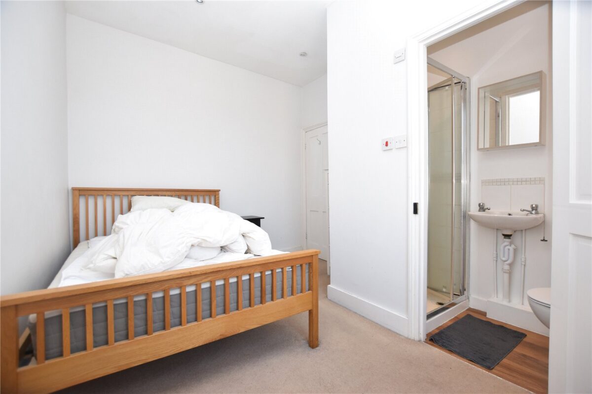 snwsah_snw240215_l_img_02.jpg Woodside Green, London, SE25, photo 3