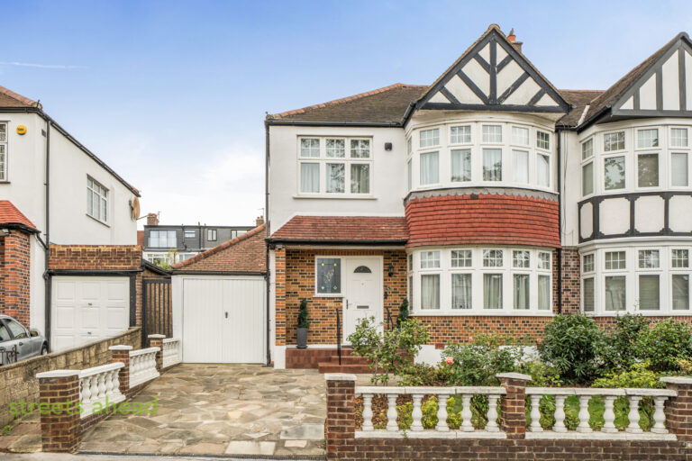 South Norwood Hill, London, photo 1