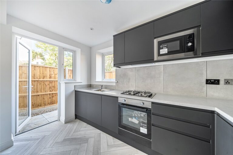 Portland Road, London, photo 3