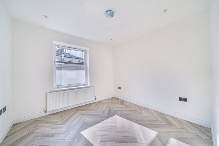 snwsah_snw250184_l_img_04.jpg Portland Road, London, SE25, photo 5