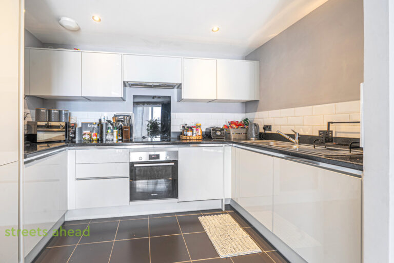 Watson Place, London, SE25, photo 2