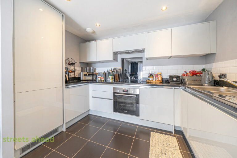 Watson Place, London, SE25, photo 15