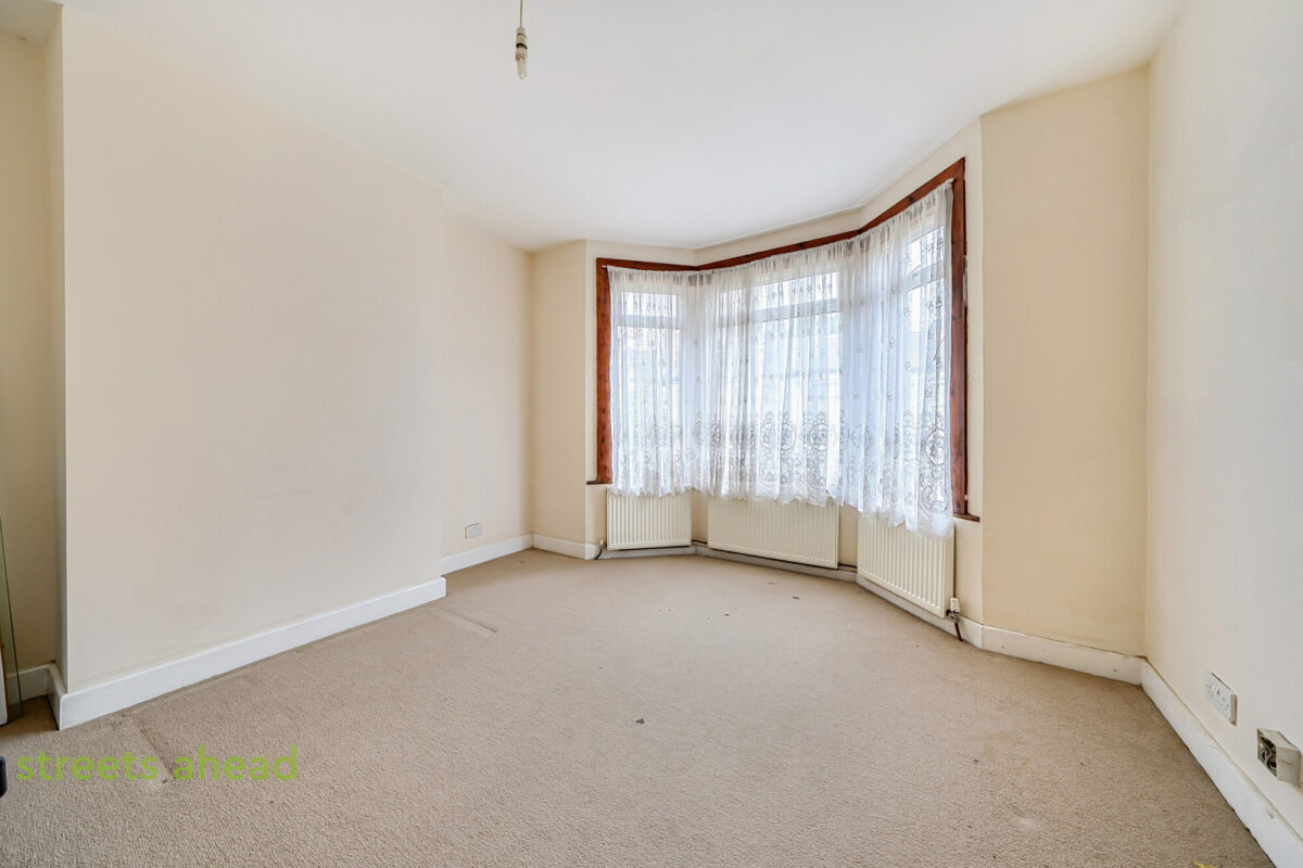 snwsah_snw260212_img_02.jpg Sunnycroft Road, London, SE25, photo 3