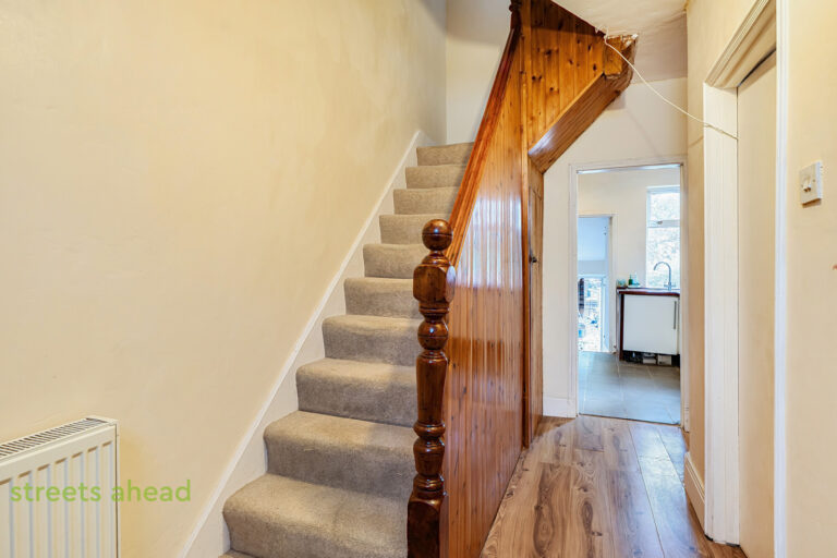 snwsah_snw260212_img_08.jpg Sunnycroft Road, London, SE25, photo 9