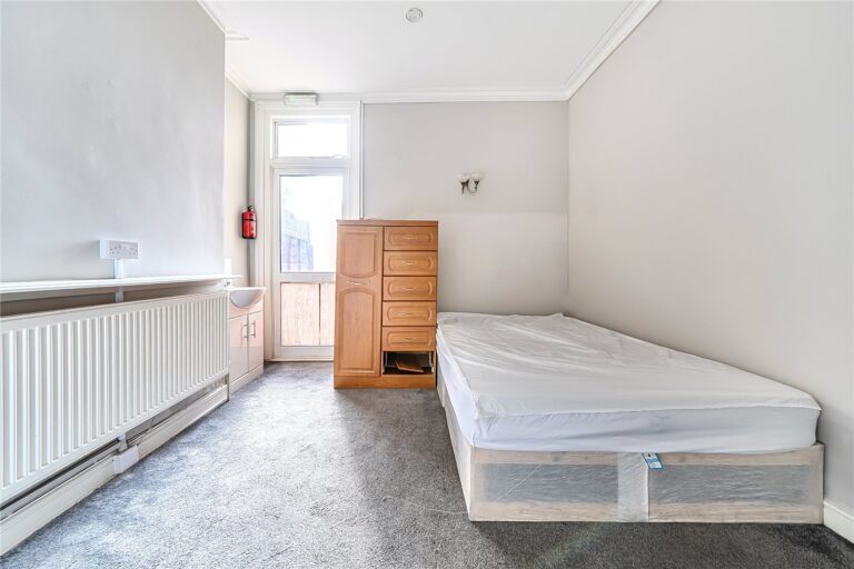 snwsah_snw260280_l_img_01.jpg Cotford Road, Thornton Heath, CR7, photo 2