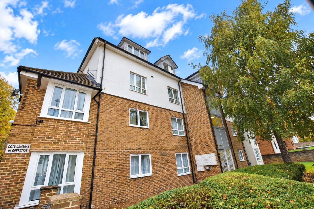 Albert Road, London, SE25, photo 1
