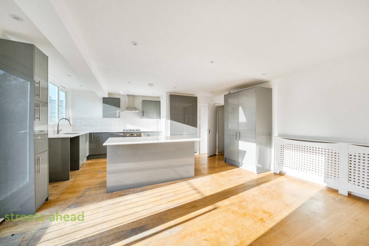 Ross Road, London, SE25, photo 2
