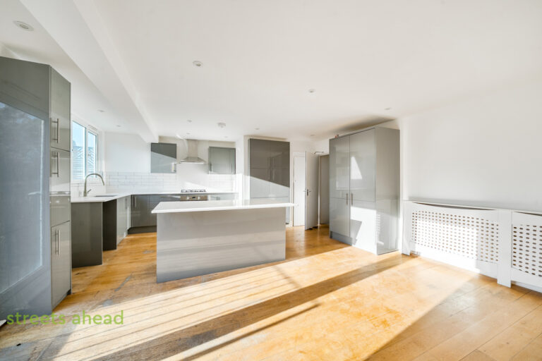 Ross Road, London, SE25, photo 2