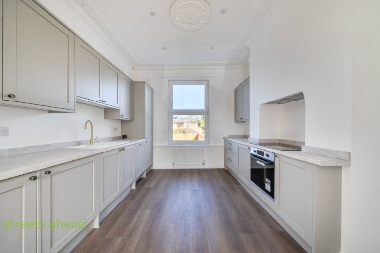 snwsah_snw260288_l_img_01.jpg Fernham Road, Thornton Heath, CR7, photo 2