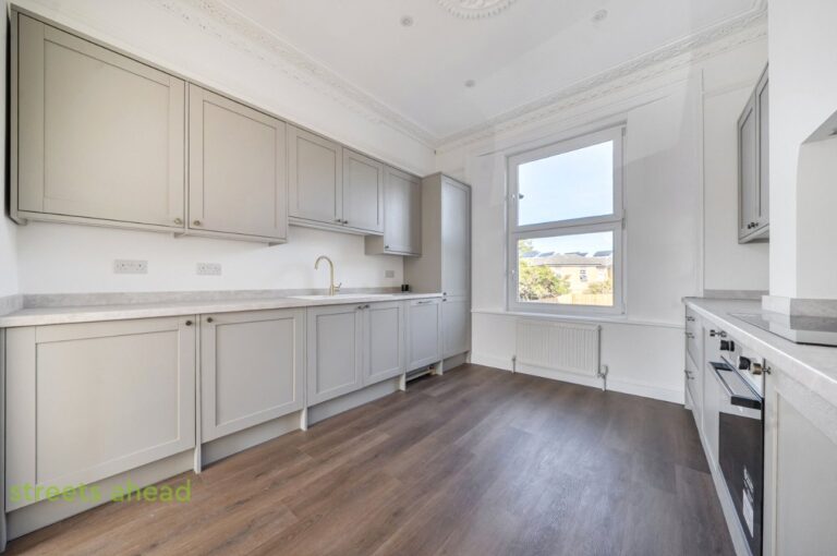 snwsah_snw260288_l_img_02.jpg Fernham Road, Thornton Heath, CR7, photo 3