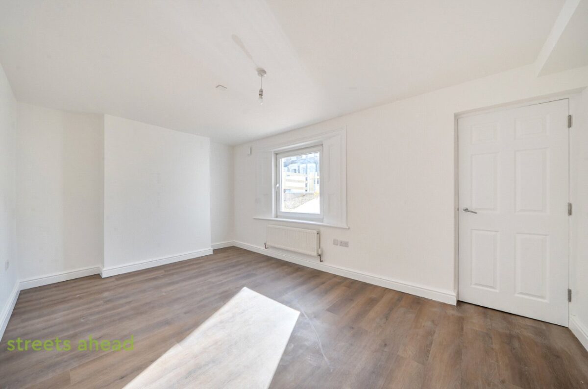 snwsah_snw260288_l_img_04.jpg Fernham Road, Thornton Heath, CR7, photo 5