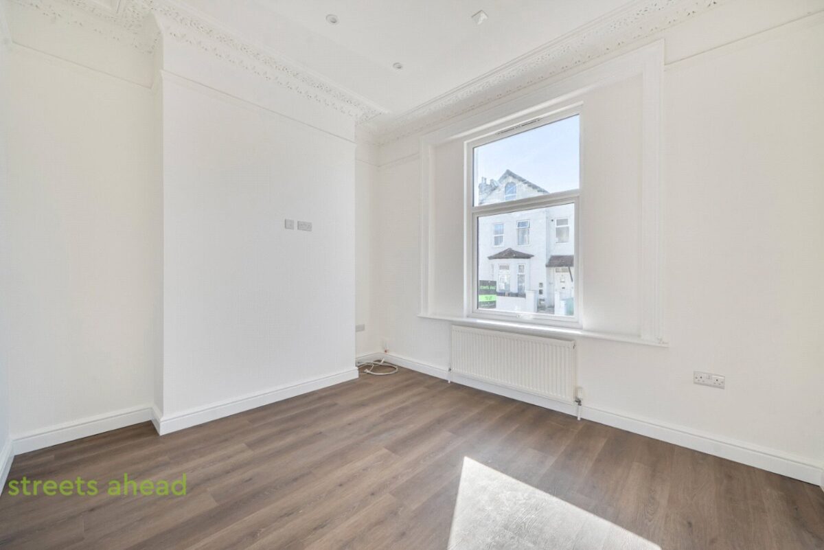 snwsah_snw260288_l_img_09.jpg Fernham Road, Thornton Heath, CR7, photo 10