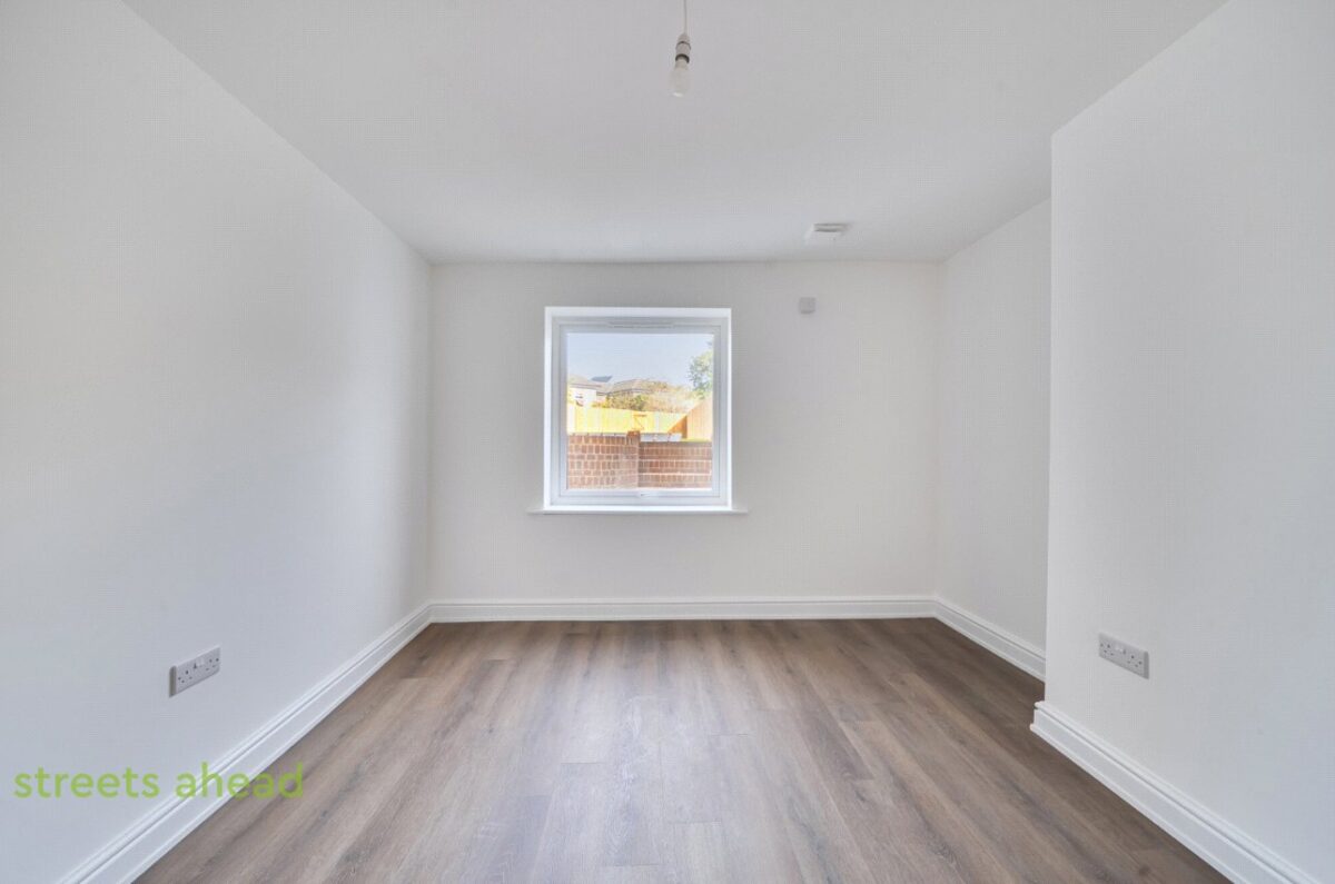 snwsah_snw260288_l_img_12.jpg Fernham Road, Thornton Heath, CR7, photo 13
