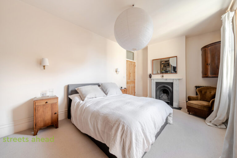 snwsah_tho260180_l_img_08.jpg Wiltshire Road, Thornton Heath, CR7, photo 9