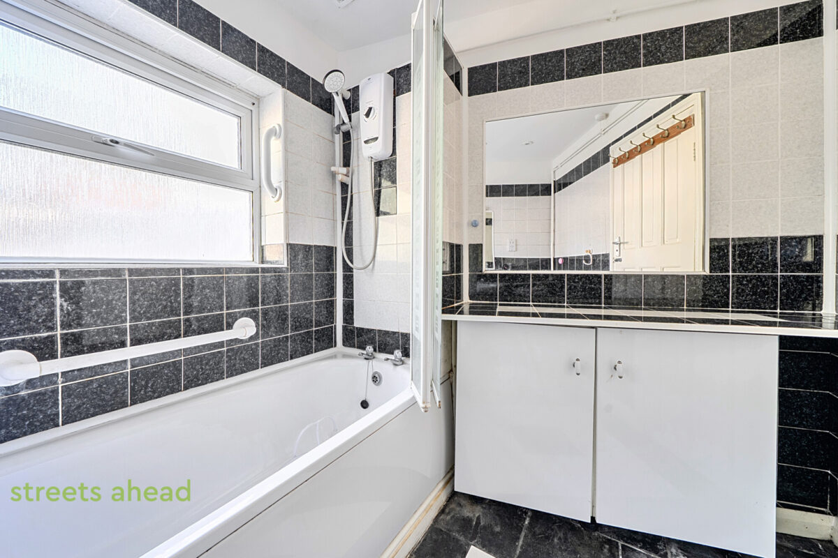 thosah_tho260214_img_08-v2.jpg Frant Road, Thornton Heath, CR7, photo 9