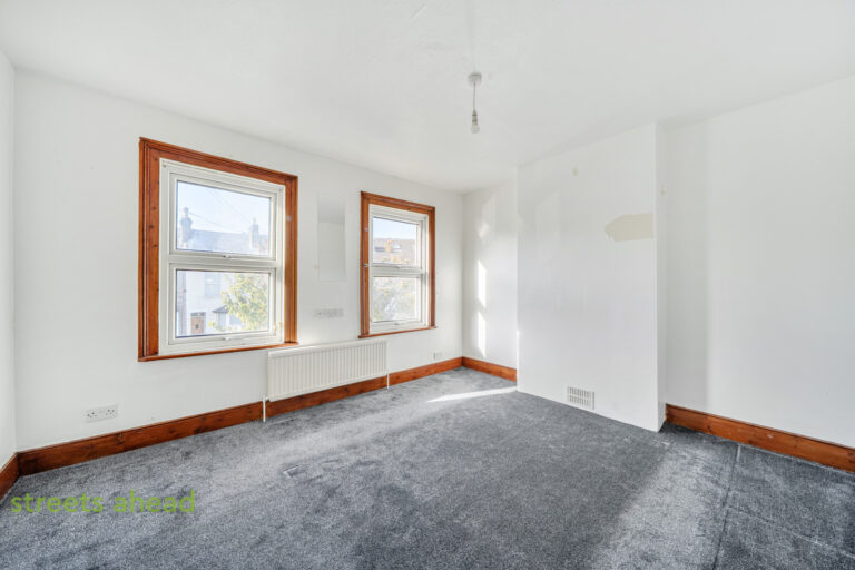 thosah_tho260214_img_12-v2.jpg Frant Road, Thornton Heath, CR7, photo 13