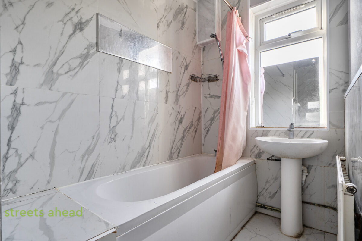 thosah_tho260245_img_06-v2.jpg Redford Avenue, Thornton Heath, CR7, photo 7
