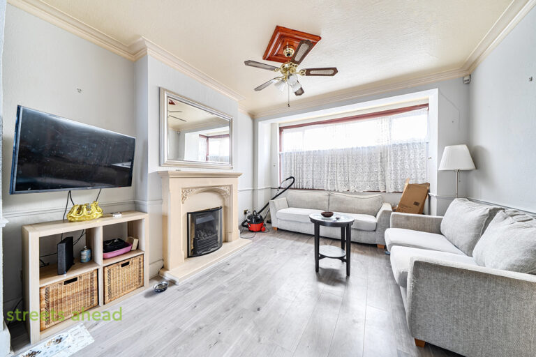 thosah_tho260277_img_01.jpg Limpsfield Avenue, Thornton Heath, CR7, photo 2