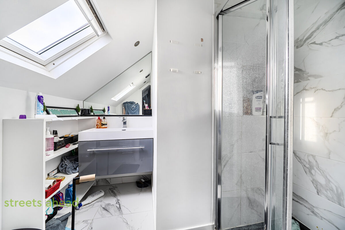 thosah_tho260277_img_03.jpg Limpsfield Avenue, Thornton Heath, CR7, photo 4