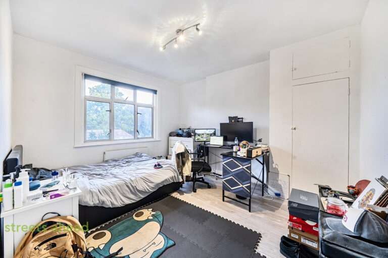 thosah_tho260277_img_05.jpg Limpsfield Avenue, Thornton Heath, CR7, photo 6