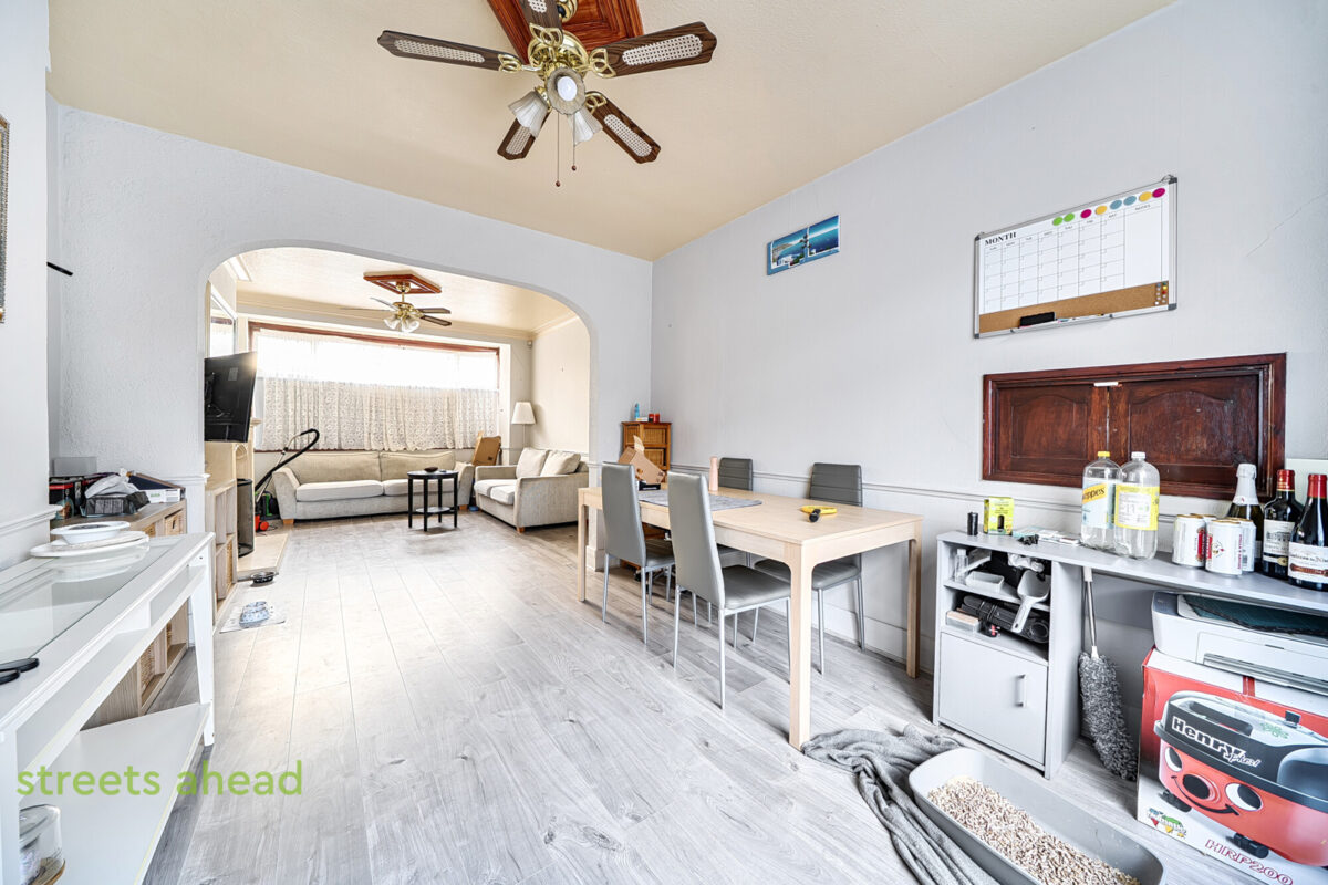 thosah_tho260277_img_14.jpg Limpsfield Avenue, Thornton Heath, CR7, photo 15