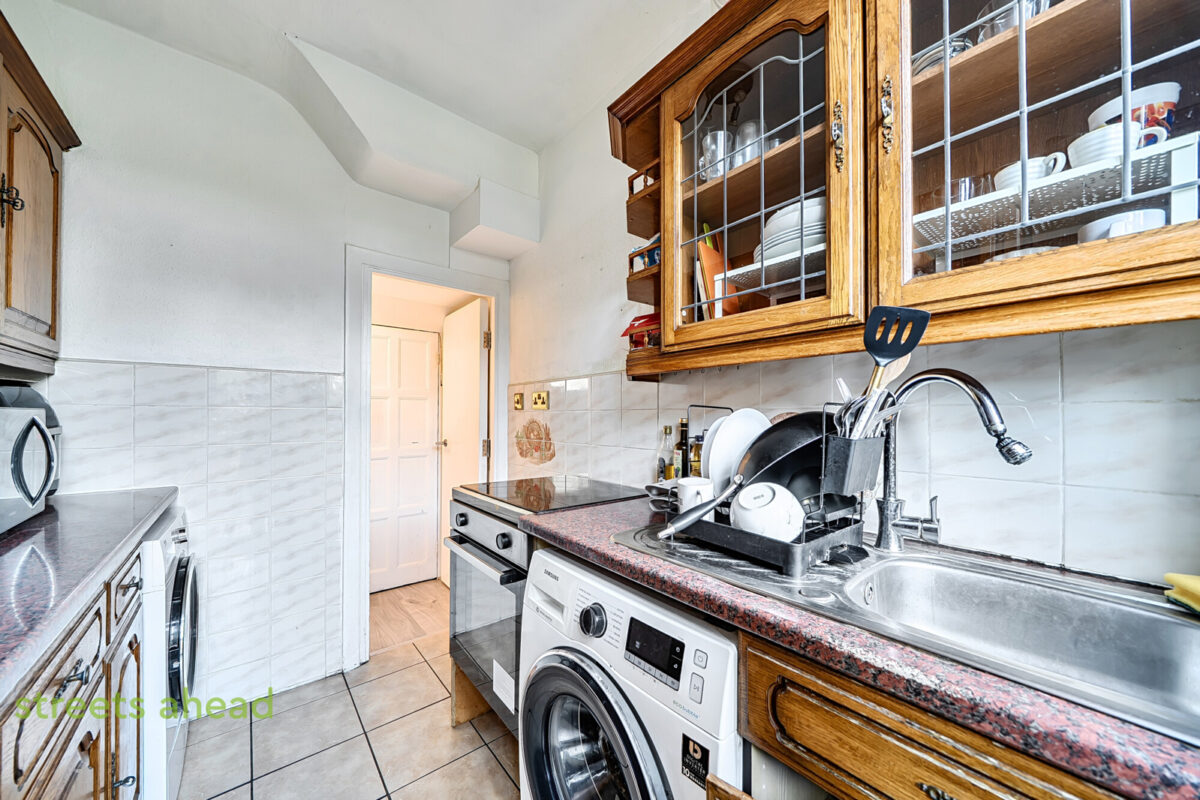 thosah_tho260277_img_15.jpg Limpsfield Avenue, Thornton Heath, CR7, photo 16